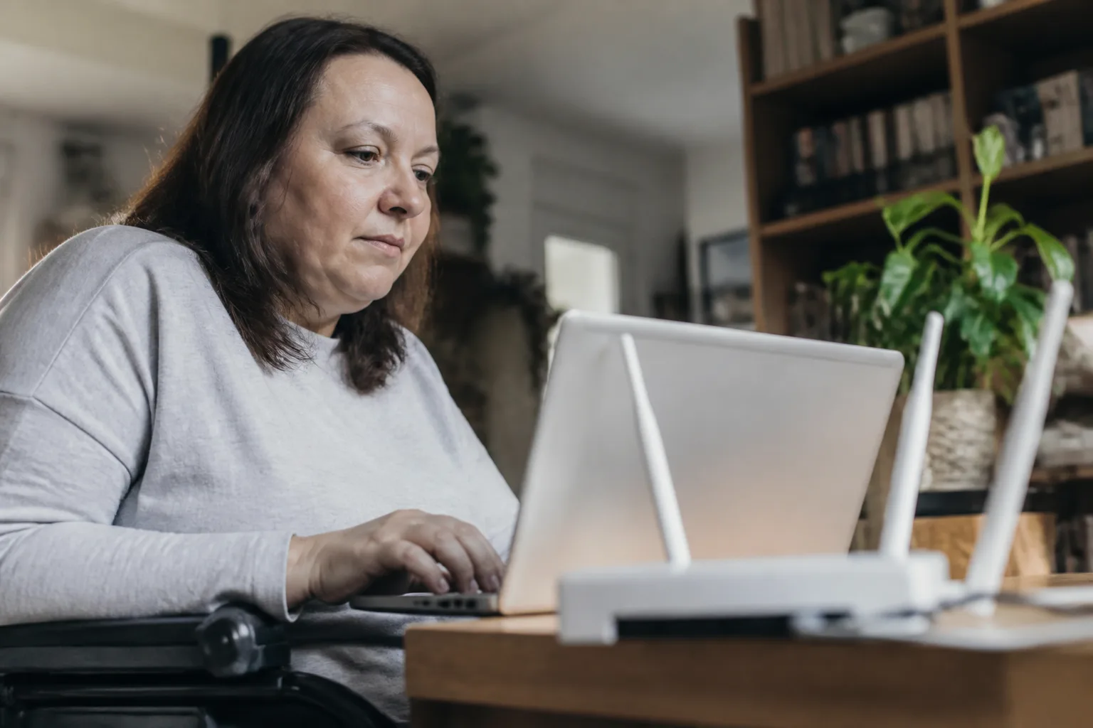 Sleva 200 Kč na internet či volání: nárok mají i lidé s nízkými příjmy
